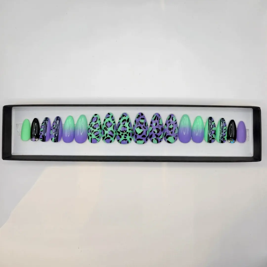 SD Press on Nails No. 164 Custom Kicks Plaknagels - 20 Stuks - Pastel Stiletto - afbeelding 6 van 6