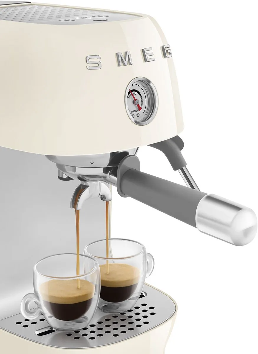 Smeg ECF03CREU Handmatige Espressomachine - Cold Brew - Crème