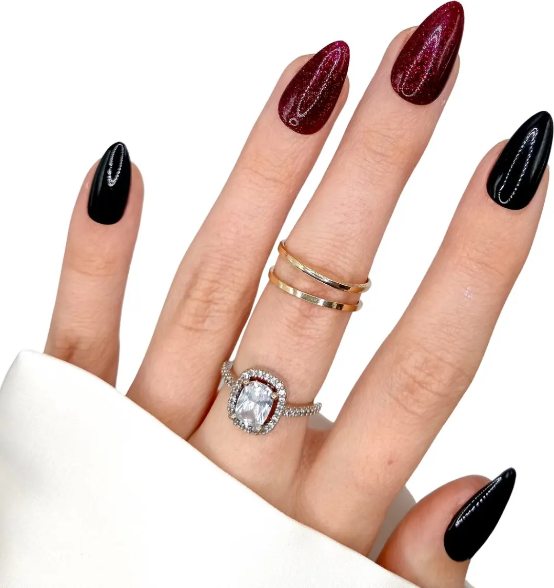 SD Press on Nails B-185 Plaknagels Stiletto - 20 Stuks - Zwart Rode Glans