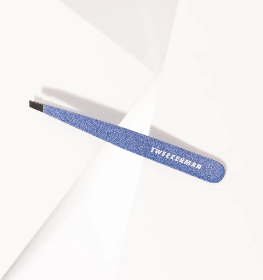Tweezerman Studio Line Slant Pincet Licht Blauw