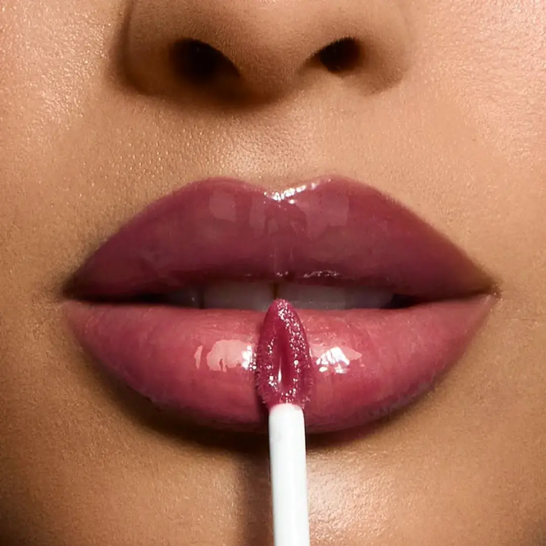 Sosu Shimmer Lip Glaze Berry Sweet 6ml - afbeelding 6 van 6