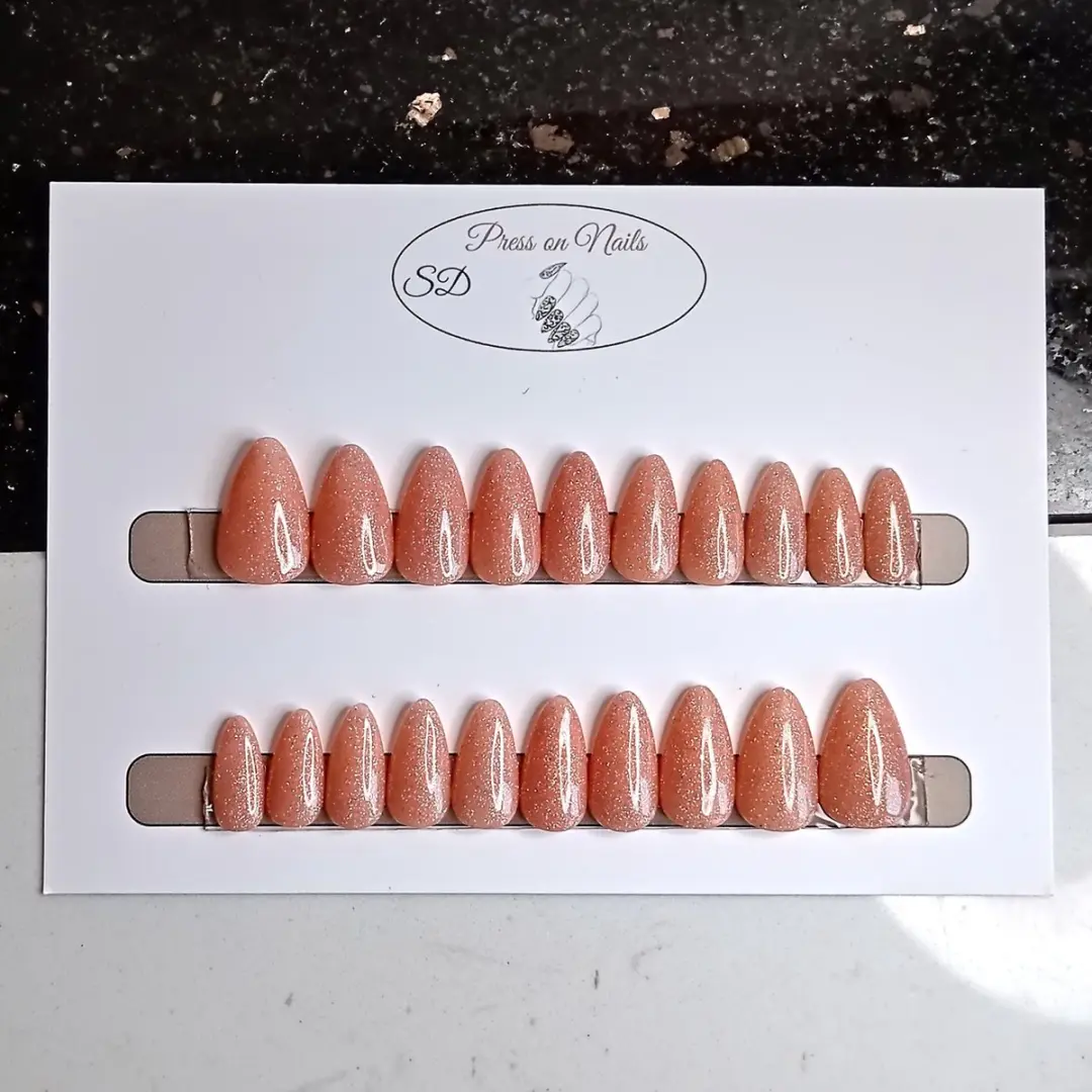 SD Press on Nails B-31 Stiletto Plaknagels - Nude Glitter - 20 Stuks