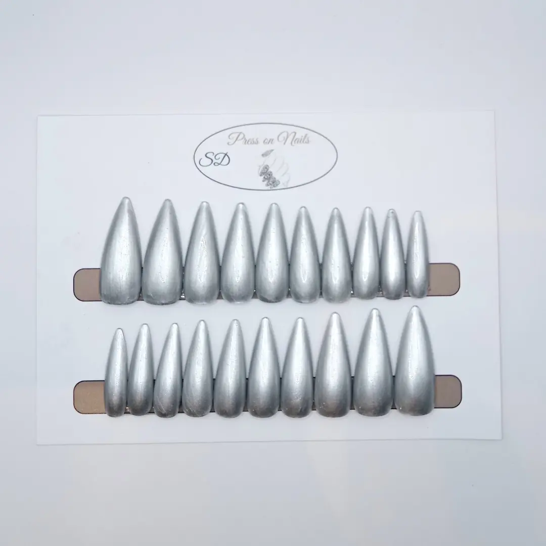 SD Press on Nails B100 Metallic Zilver Plaknagels XL Stiletto - 20 Stuks