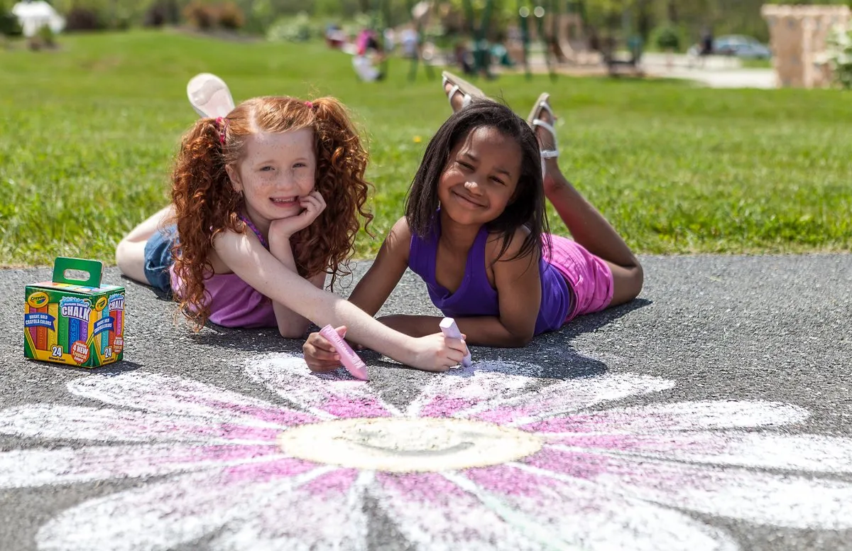 Crayola - Stoepkrijt - 48 Stuks Intense Kleuren - Gemakkelijk Te Wassen