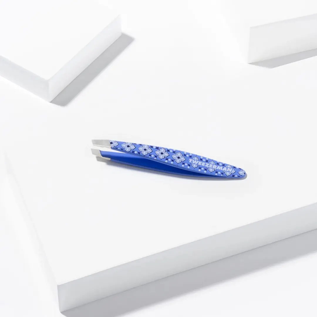 Tweezerman Mini Slant Pincet Lisboa Sea - Blauw
