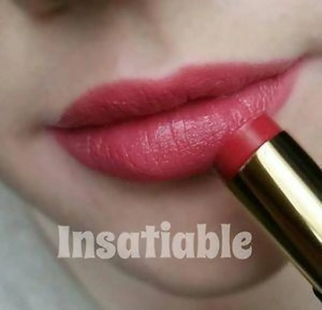 Makeup Revolution Insatiable Lippenstift - Rood 4.2g