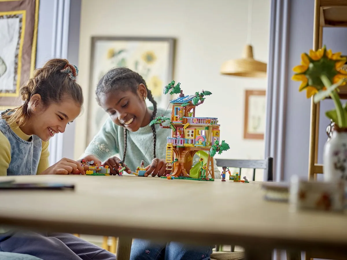LEGO Friends Boomhut 42652 - 701 Stukken