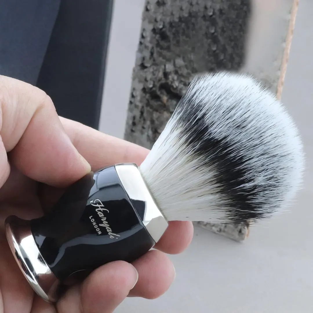 Haryali London Scheerkwast - Metal Handvat - Zwart