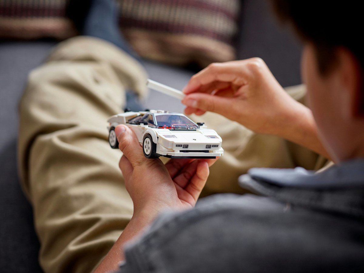 LEGO Speed Champions Lamborghini Countach
- 76908