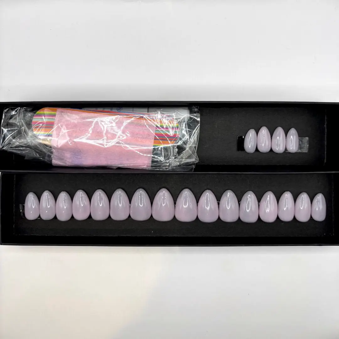 SD Press on Nails No. 53 Baby Cakes Medium Almond - 20 Stuks - Nude Pink