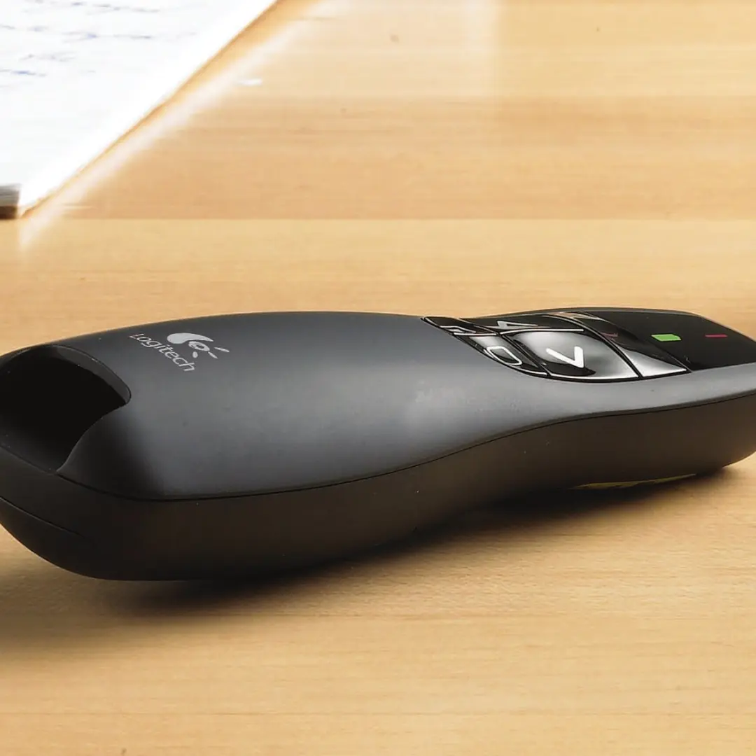 Logitech R400 Draadloze Presenter - Zwart