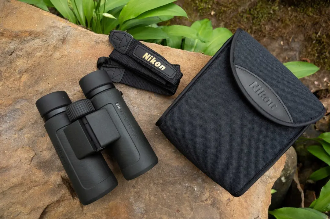 Nikon Prostaff P3 10x42 Verrekijker - Zwart - afbeelding 6 van 6