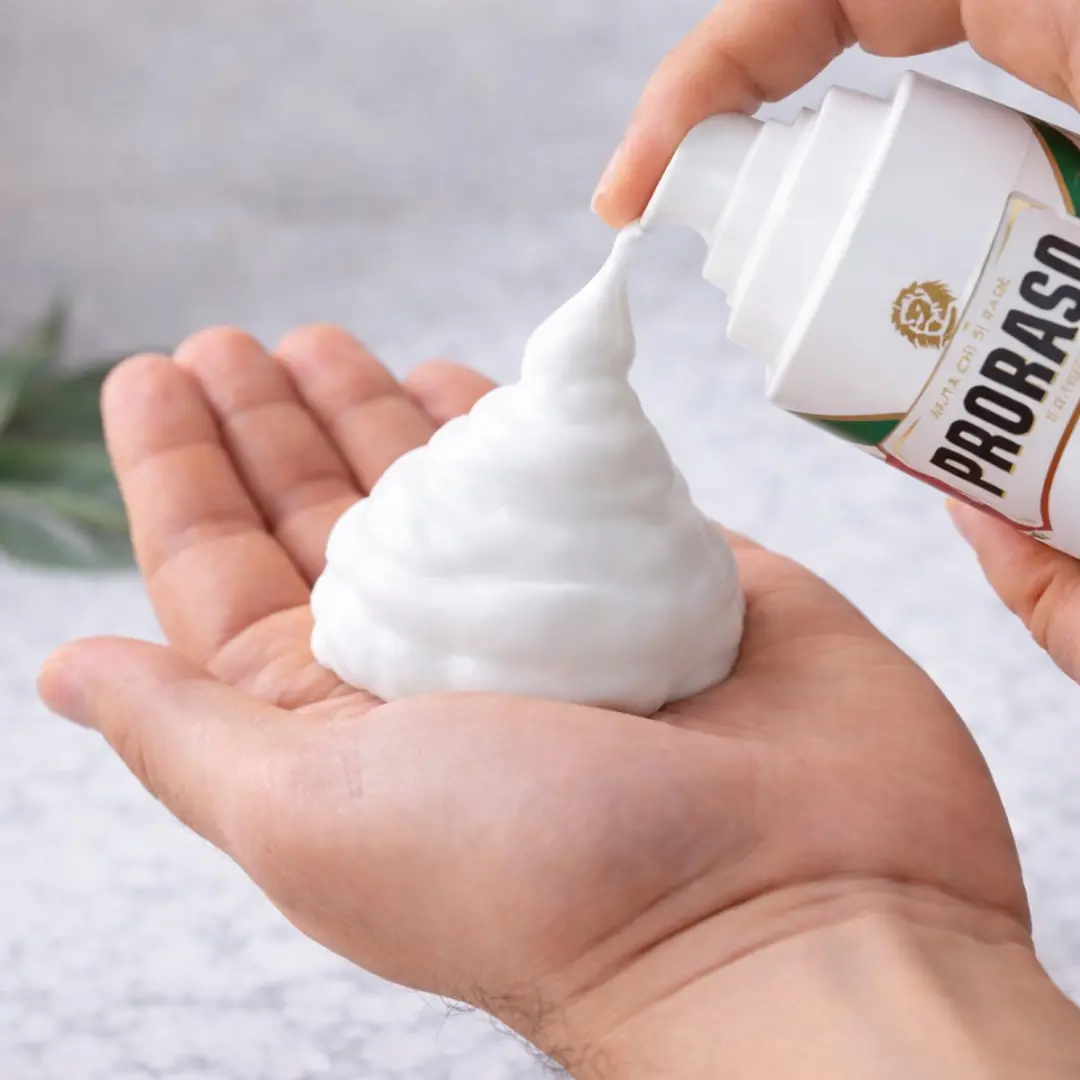 Proraso White Sensitive Scheerschuim 300ml - afbeelding 6 van 6