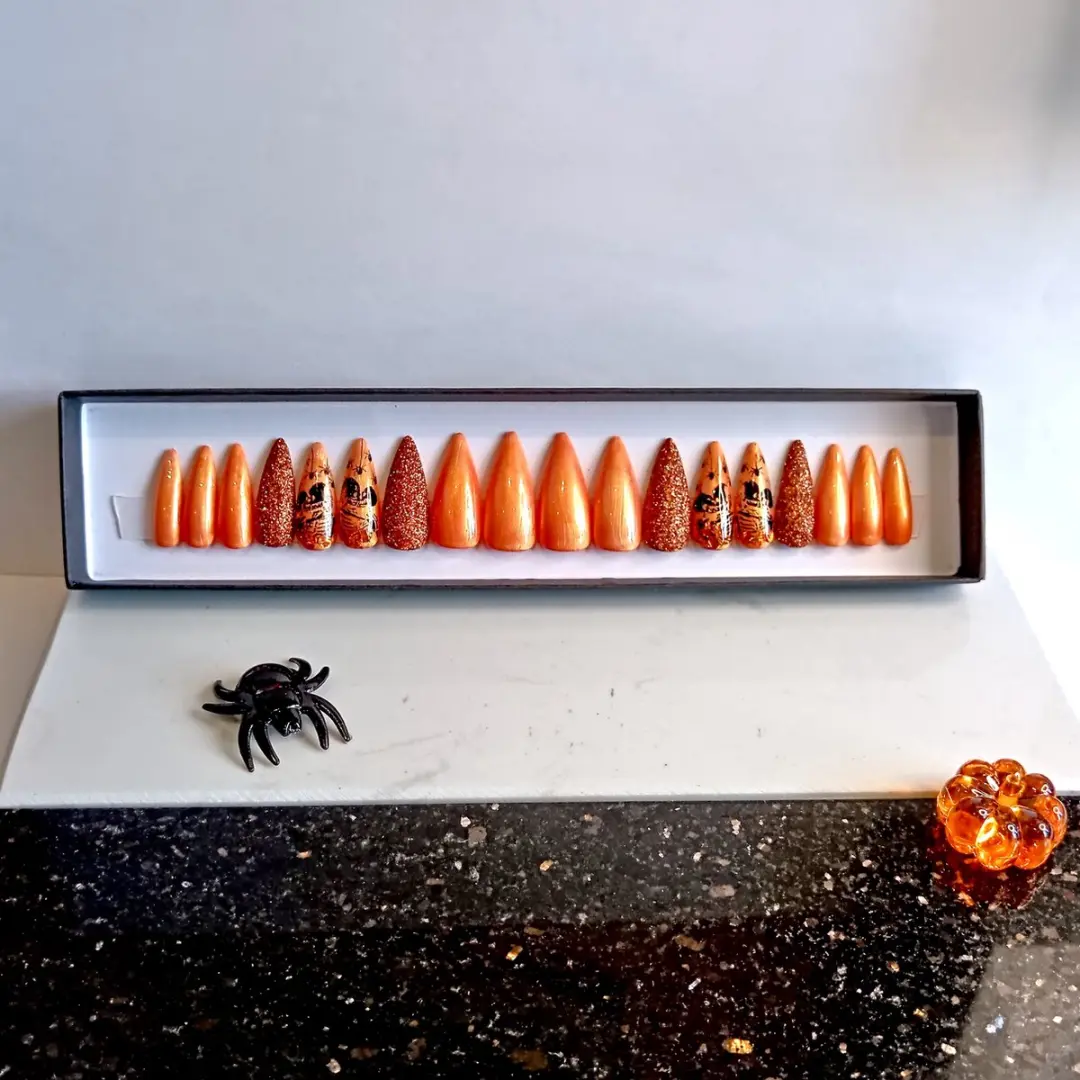 SD Press on Nails No. 124 Pumpkin Spice XL Stiletto - 20 Stuks