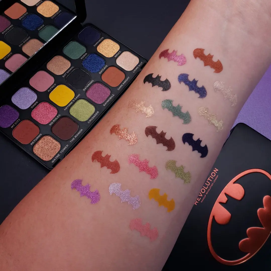 Makeup Revolution x Batman This City Needs Me Palette - 18 Oogschaduwen - Multi