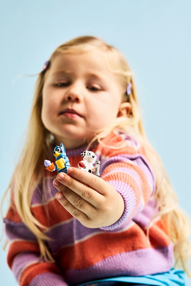 LEGO® Bluey: Bluey en Chloé in de Speeltuin Bouwset - 11201