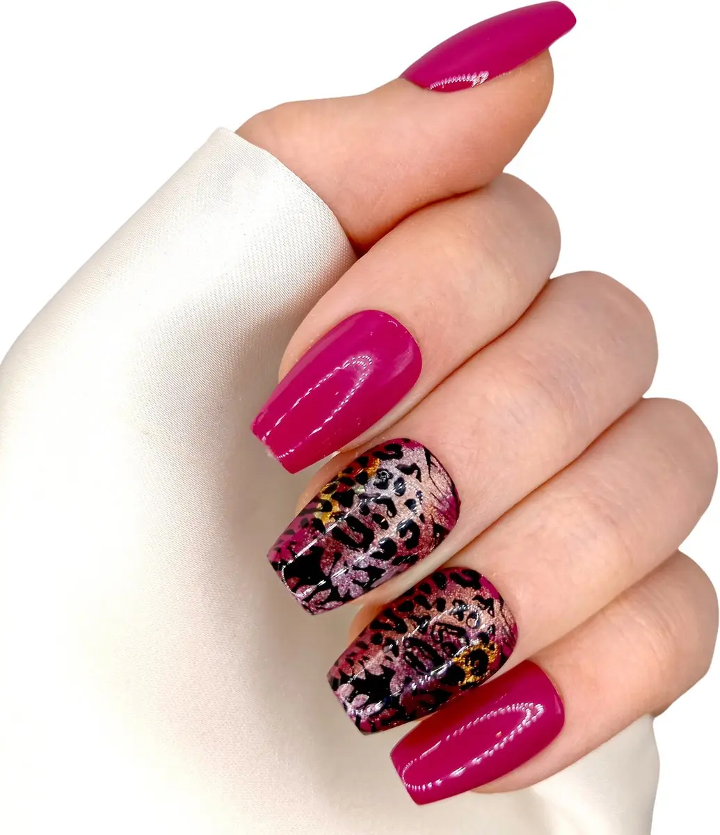 SD Press on Nails B-135 Magenta Glitter Coffin - 20 Stuks