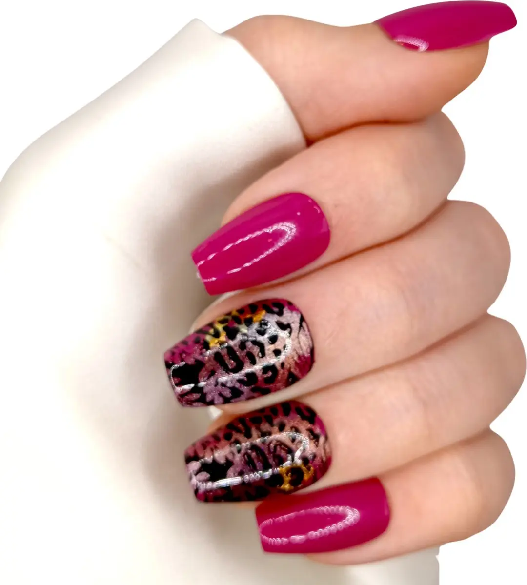 SD Press on Nails B-135 Magenta Glitter Coffin