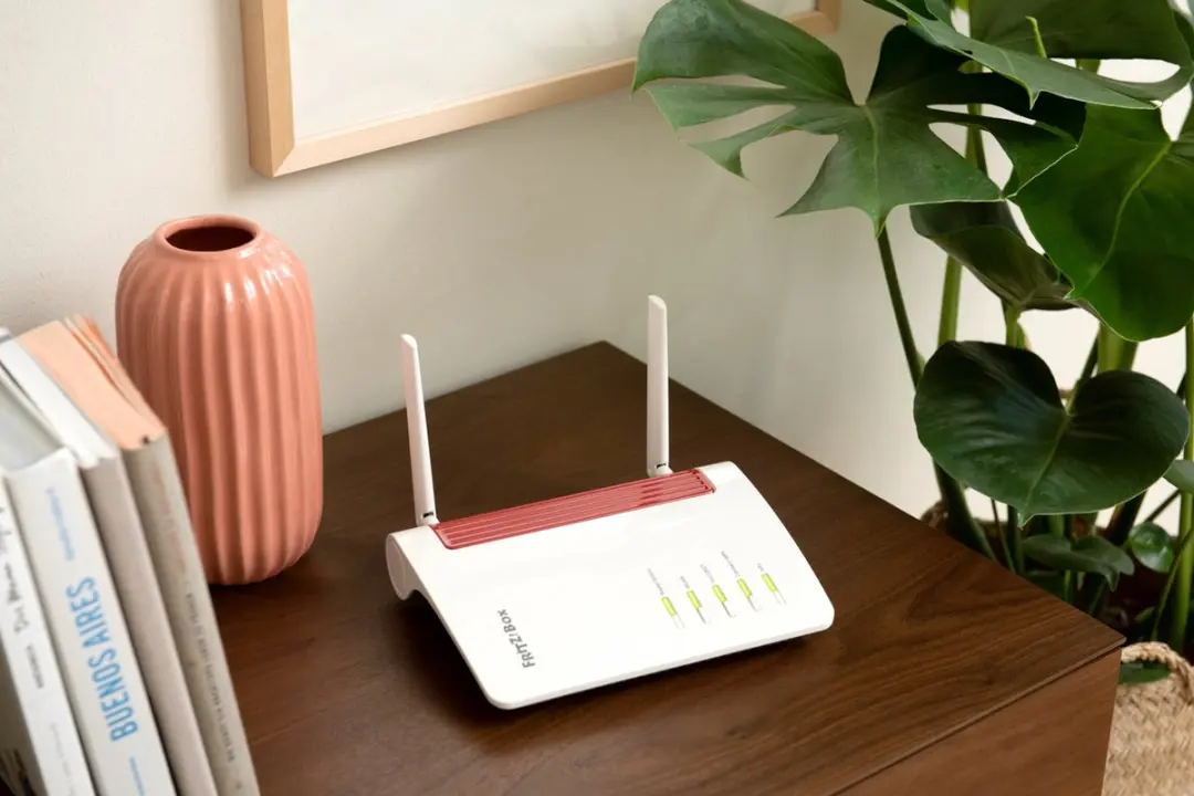 FRITZ!Box 6850 5G Router - Mesh Master - WiFi 5 - 400/866 Mbps