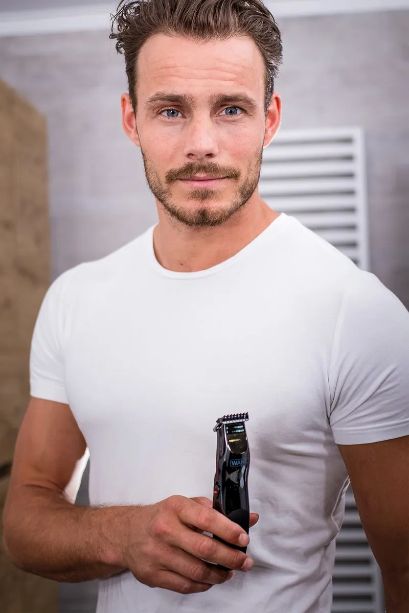 Wahl Groomsman WA9918-1016 Baardtrimmer - 5 Opzetstukken - Zwart