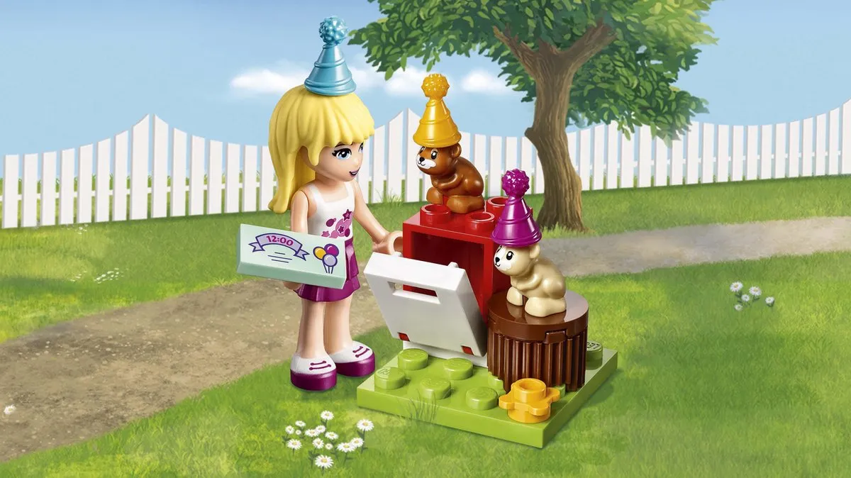LEGO Friends Feesttrein 41111 - 109 Stukken - Paars