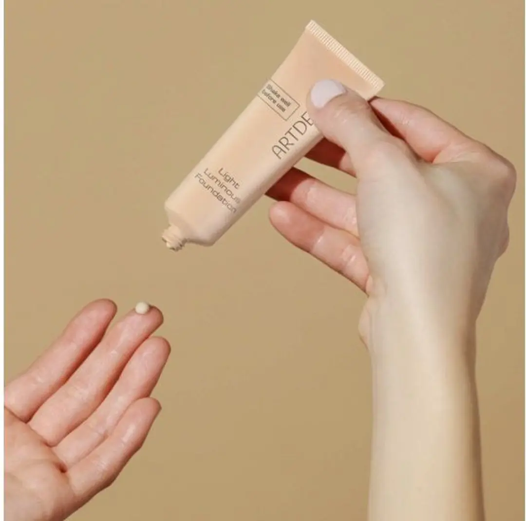 Artdeco Light Luminous Foundation 22 Neutral Natural Chiffon - 221ml