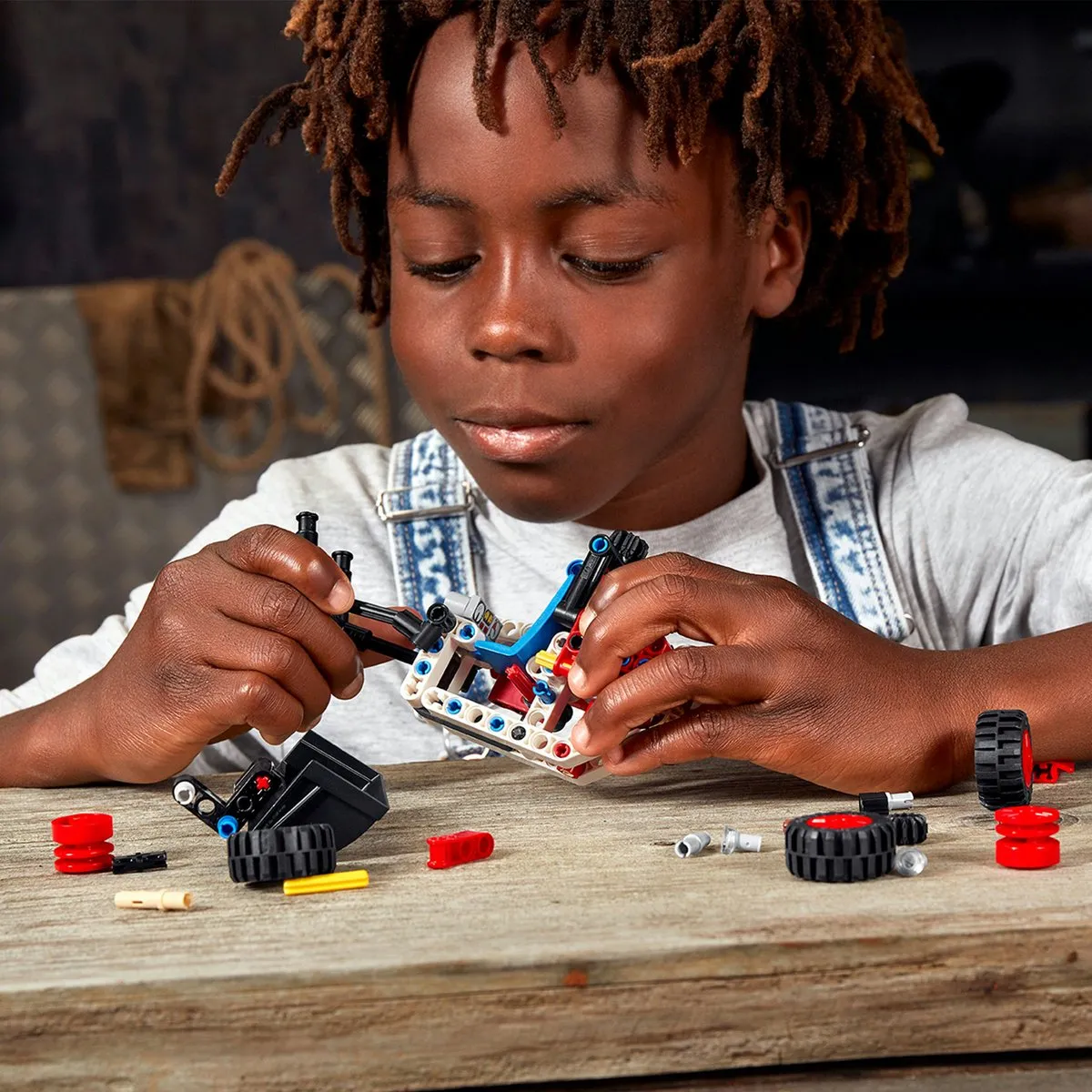LEGO Technic Minigraver 42116 - 564 Stukken - afbeelding 5 van 6