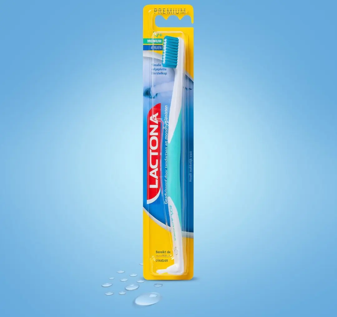Lactona iQ+ Medium Tandenborstels - 12 Stuks - Medium Hard