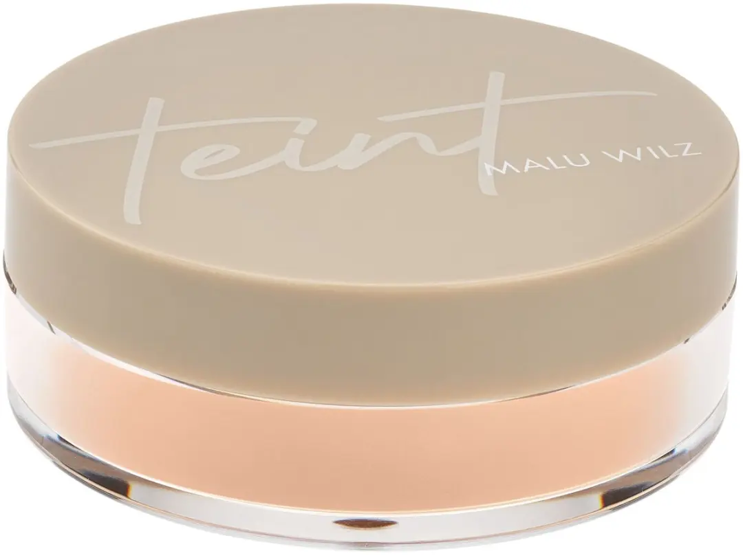 Malu Wilz Mineral Powder Foundation 01