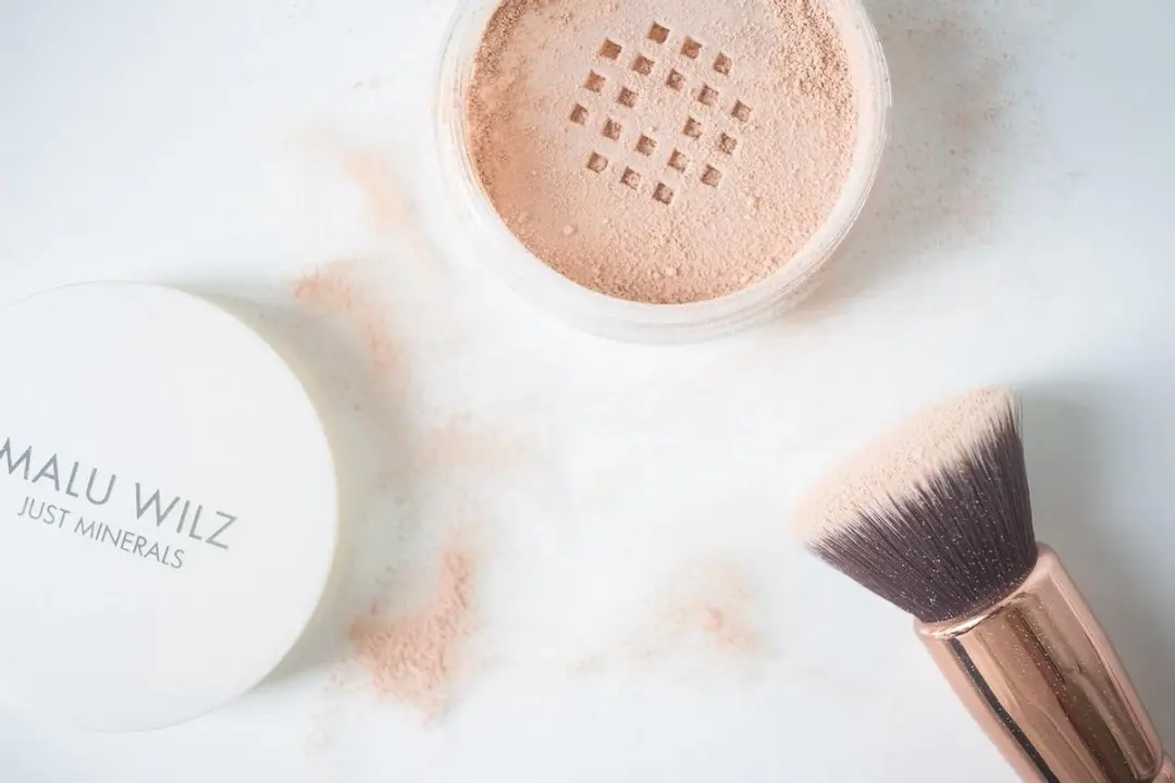 Malu Wilz Mineral Powder Foundation 01 - Beige