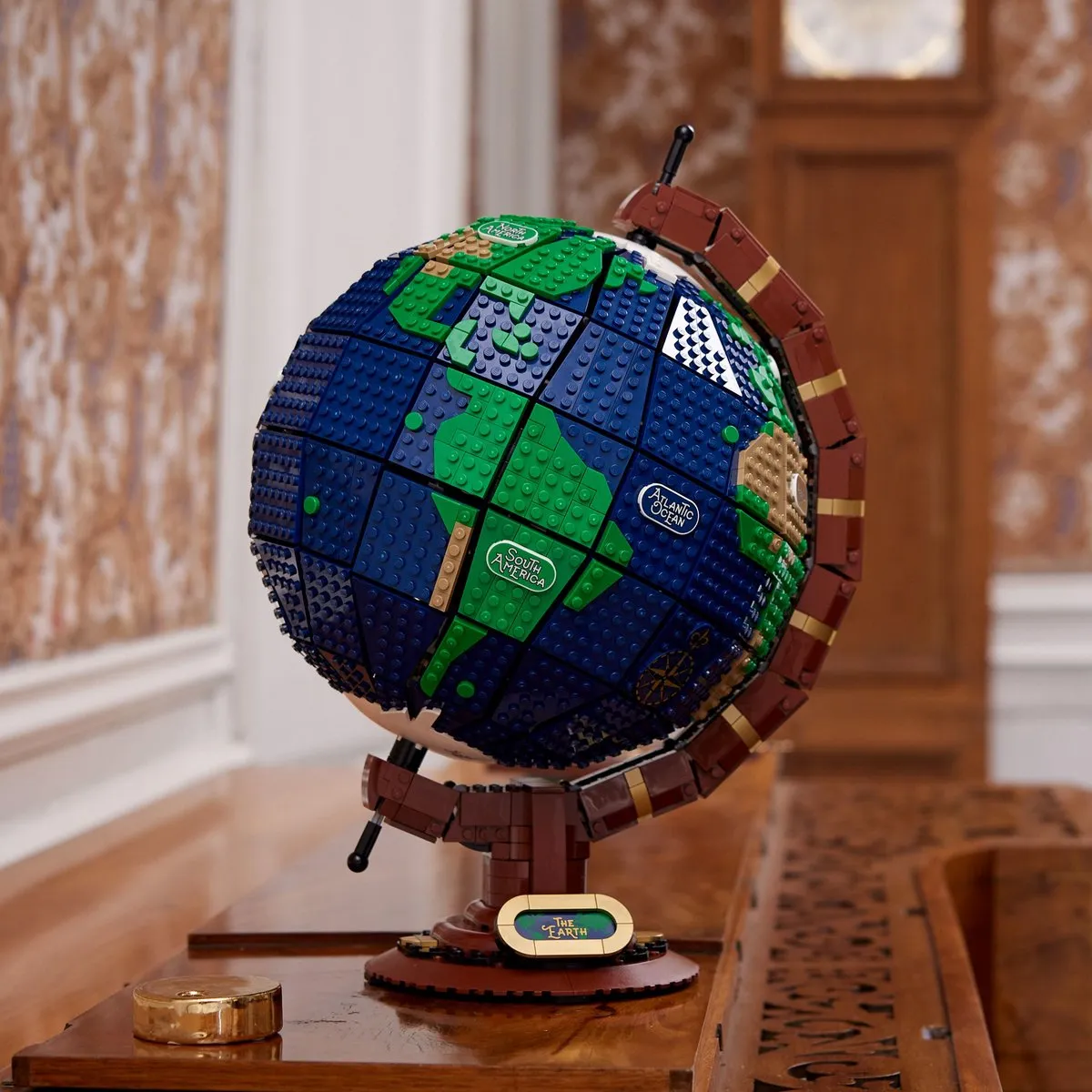 LEGO Ideas Wereldbol 21332 - 2585 Stukken