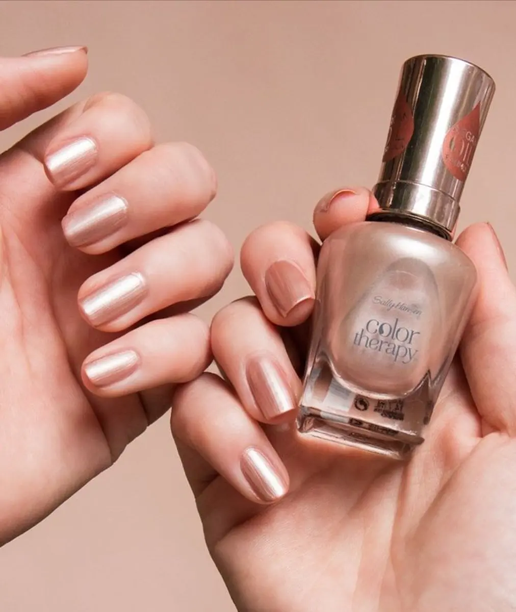Sally Hansen Color Therapy Nagellak 170 Glow With The Flow - Goud