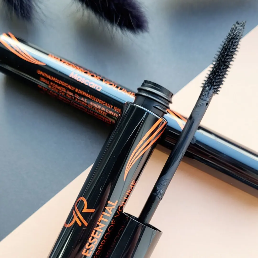 Golden Rose Essential Mascara Waterproof - 8ml - Zwart