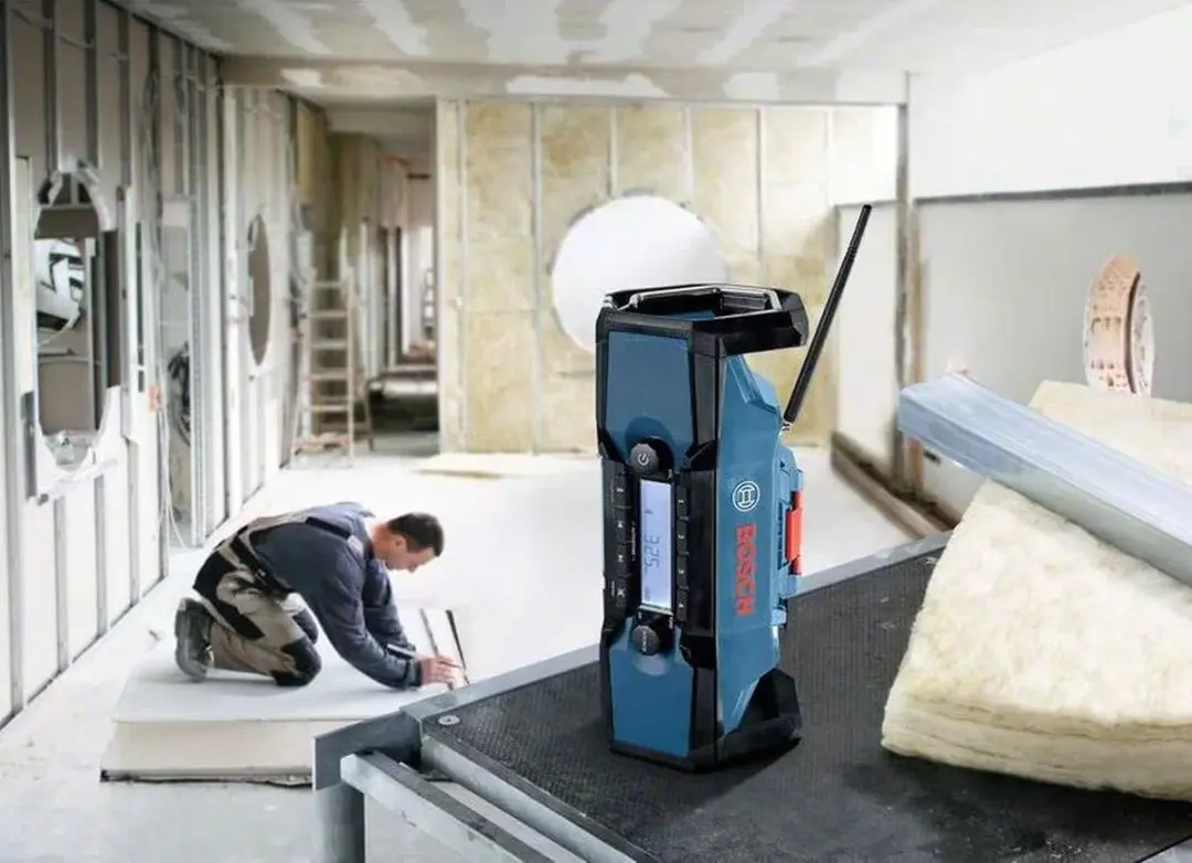 Bosch Professional GPB 18V-2 C Bouwradio - Blauw