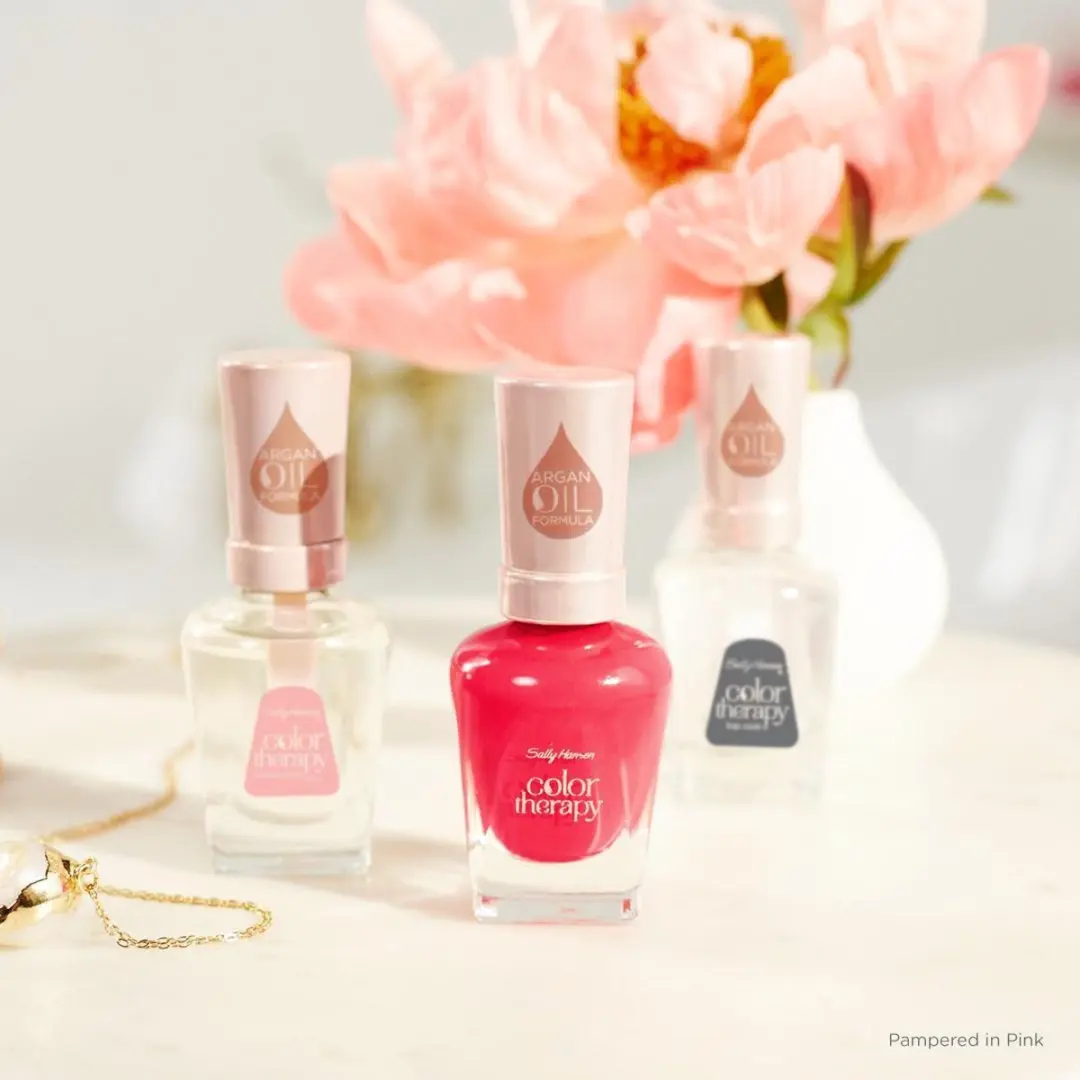 Sally Hansen Color Therapy Nagellak 240 Primrose and Proper - Roze - afbeelding 6 van 6