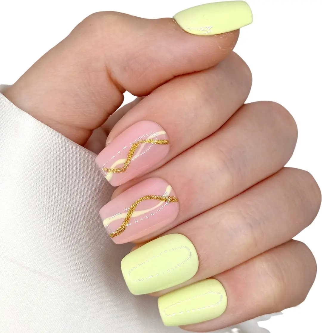 SD Press on Nails B-125 Pastel Geelgroen Nagelset
