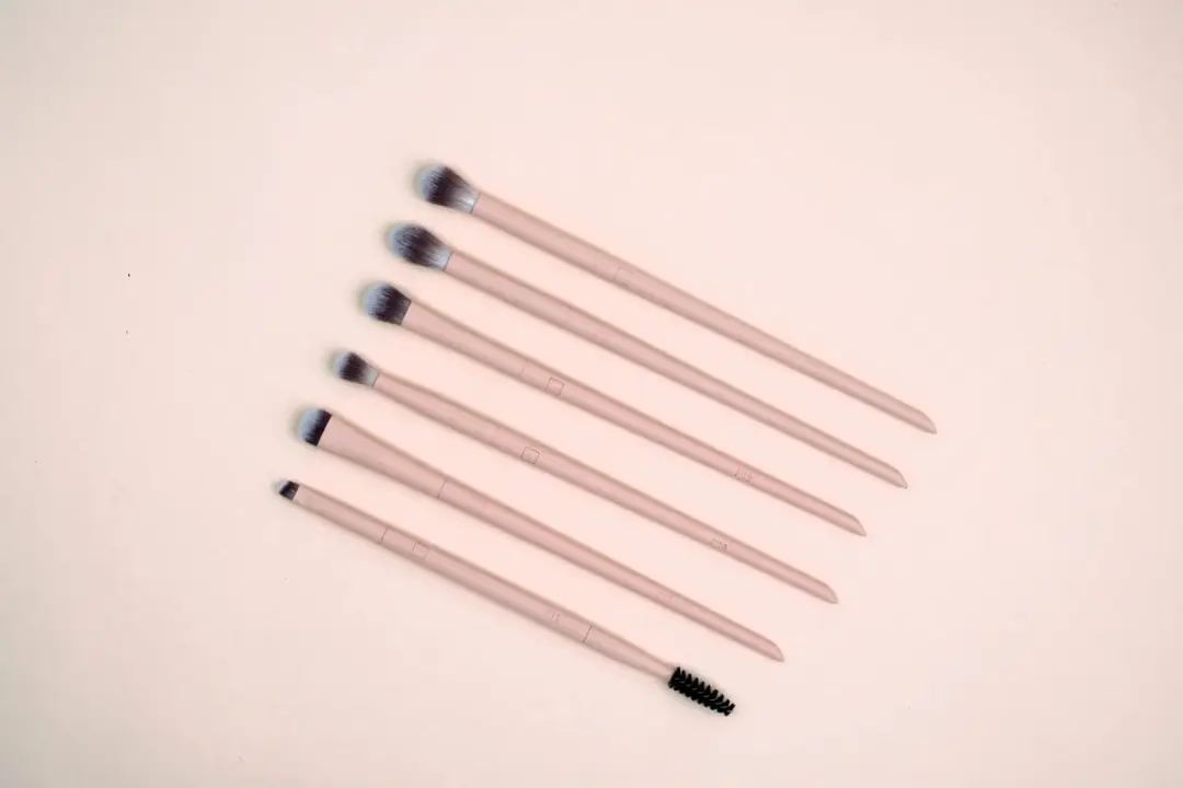 Sosu Full Coverage Concealer Brush Soft Pink P06