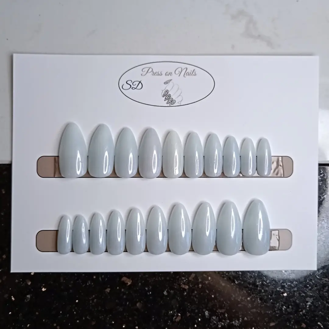 SD Press on Nails B223 Plaknagels Aurora Witblauw - 20 Stuks - Stiletto