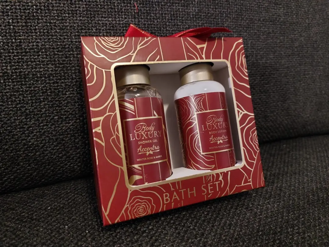 Accentra Winter Rose & Amber Bath Set - Douchegel & Bodylotion 2x100ml
