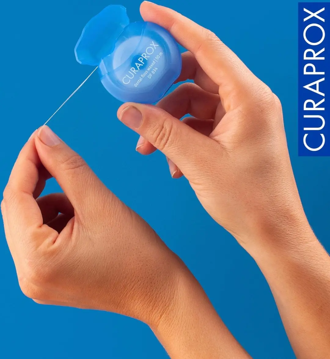 Curaprox DF 834 Dental Floss Waxed Mint 50m