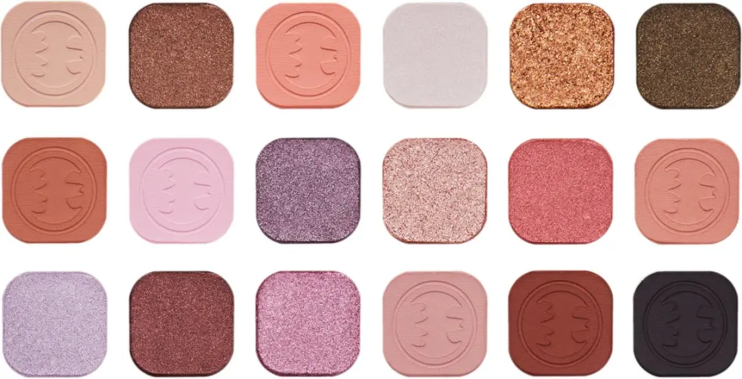 Makeup Revolution x DC Dangerous Love Forever Flawless Palette - 18 Kleuren