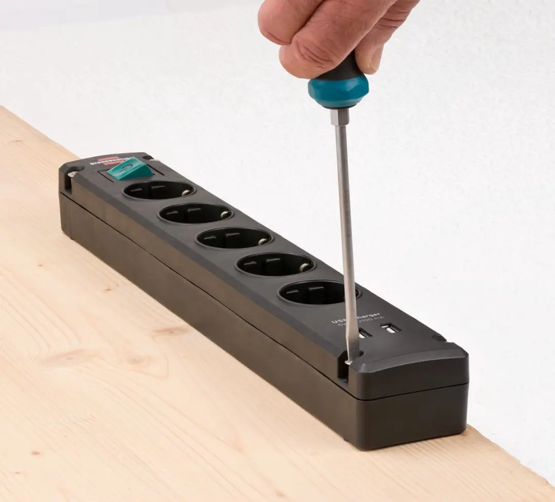 Brennenstuhl Bremounta USB Stekkerdoos 5x - 3500W - 2x USB - Zwart