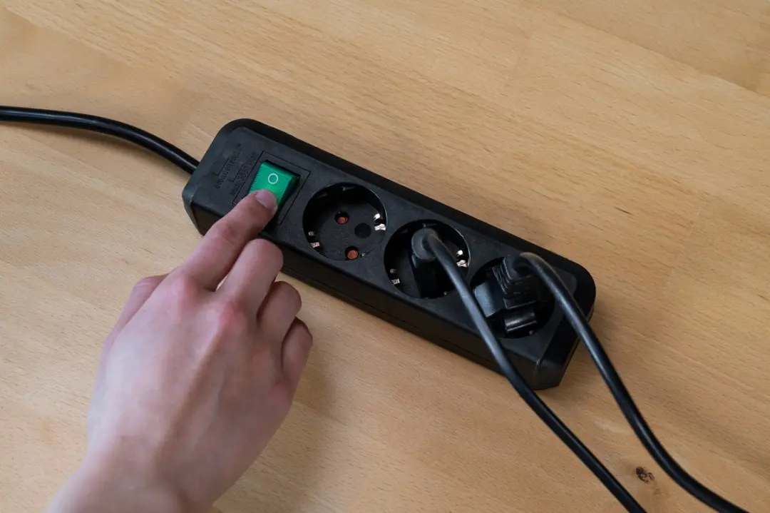 Brennenstuhl Eco-Line 3-voudig Stekkerdoos 3500W - 5m Kabel - Zwart