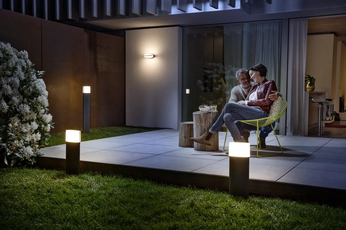 LEDVANCE Endura Style Ellipse Wand- en Plafondarmatuur 12,5W Warm Wit - IP44