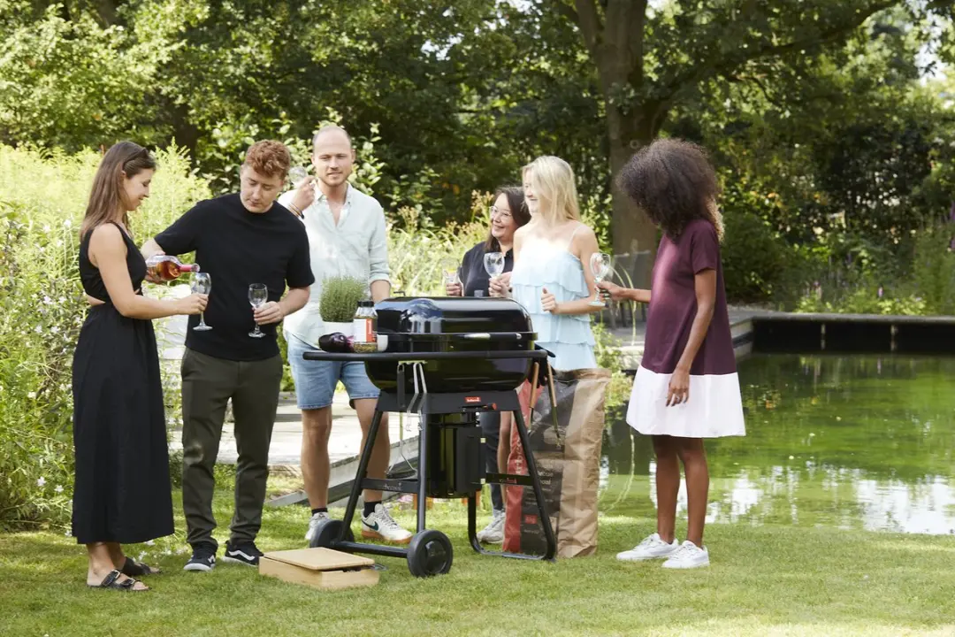Barbecook Magnus Comfort Houtskoolbarbecue 14 Burgers - Zwart