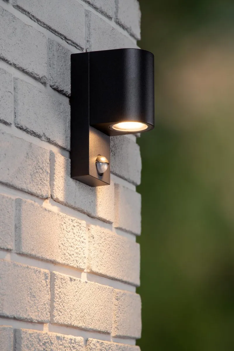 Lucide ZARO Wandspot GU10 IP65 - Beweging & dag/nacht sensor - Zwart - afbeelding 6 van 6