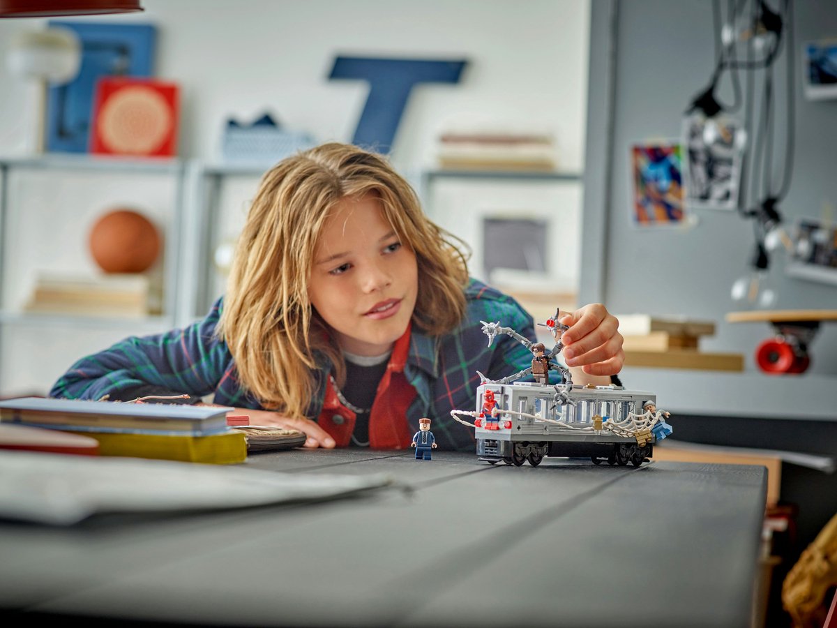 LEGO® Marvel Spider-Man vs. Doc Ock Metroscène - 76321