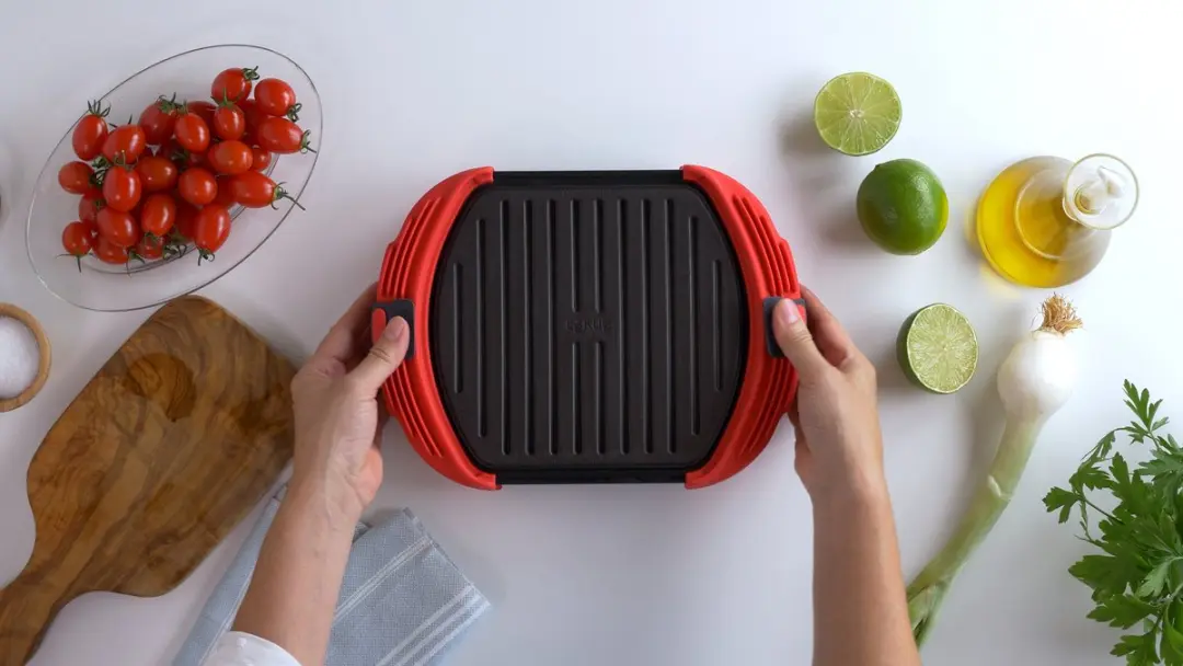 Lékué Magnetron Grill XL 20,7cm - Red