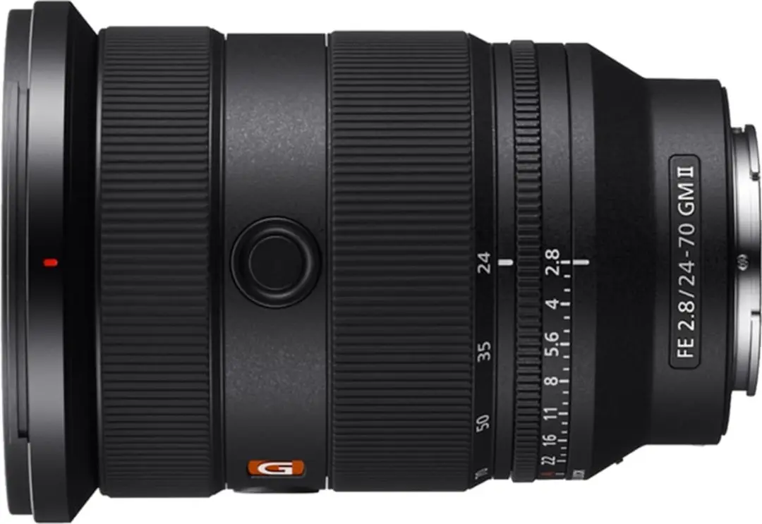 Sony SEL 24-70mm F2.8 GM II - 82mm