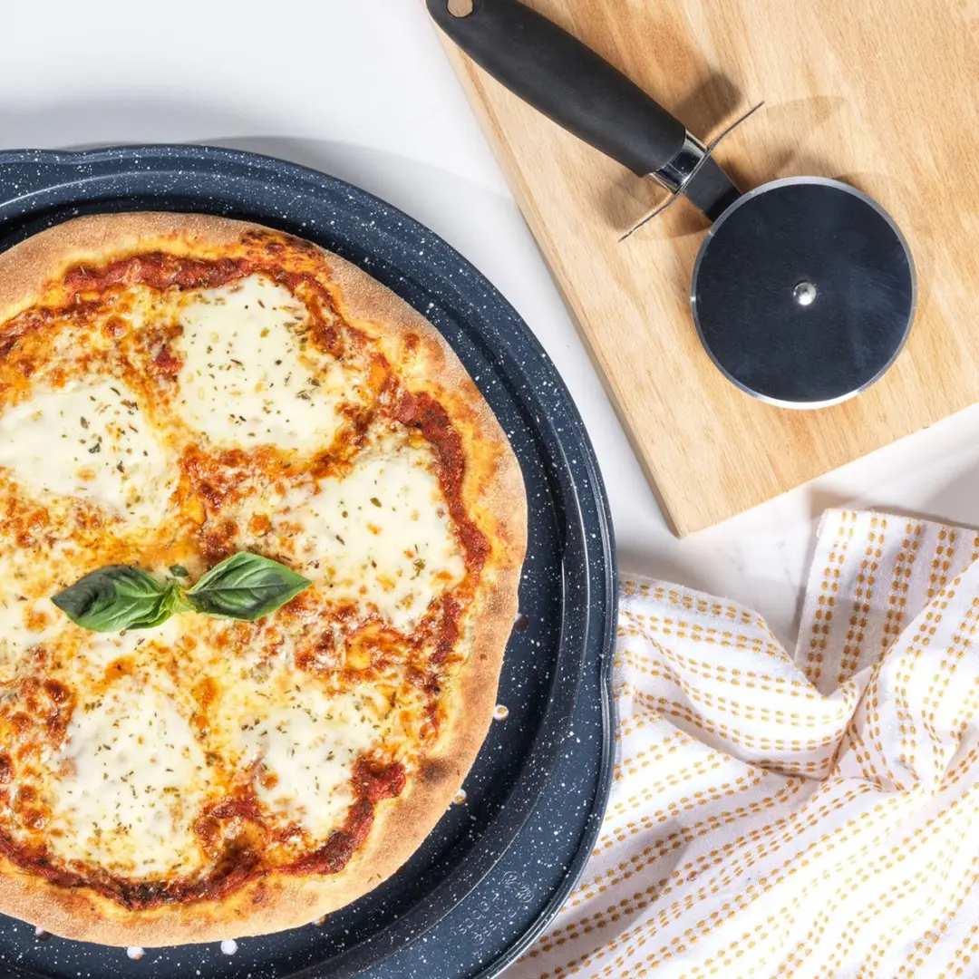 Russell Hobbs RH01003EU7 Pizzapan 37cm - Grijs